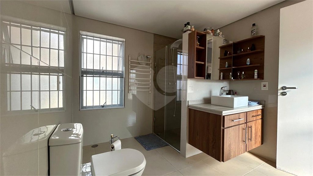 Casa à venda com 3 quartos, sendo 1 suíte, no condomínio Marcia Miyashiro, São Paulo - SP