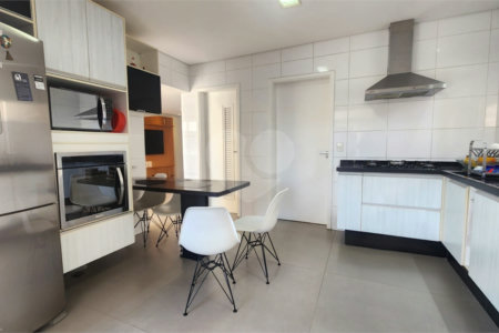 Casa à venda com 3 suítes no condomínio Residencial Villa dos Inglezes, Sorocaba - SP