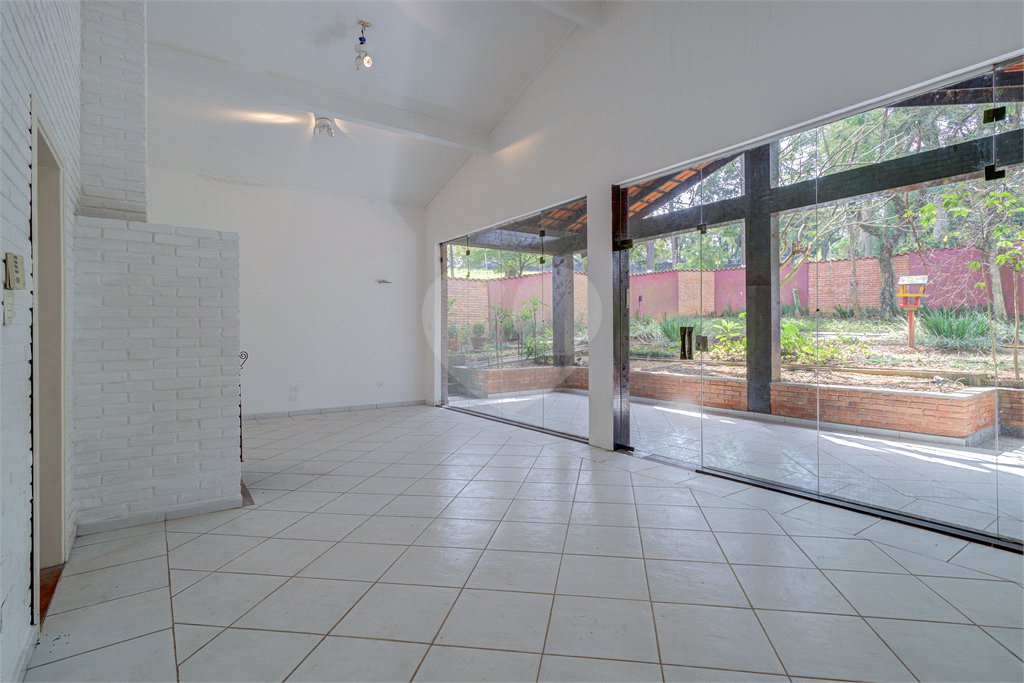 Casa Térrea à venda ou para alugar com 5 quartos, sendo 1 suíte, em Jardim Marajoara, São Paulo, SP