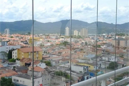 Apartamento à venda com 3 quartos, sendo 1 suíte,  em Parque Santana, Mogi das Cruzes, SP