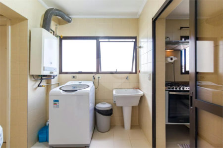 Apartamento à venda com 4 quartos, sendo 3 suítes, em Vila Andrade, São Paulo, SP
