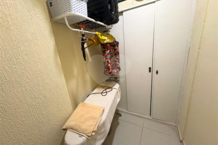 Apartamento à venda com 3 quartos, sendo 1 suíte,  em Lagoa, Rio de Janeiro, RJ