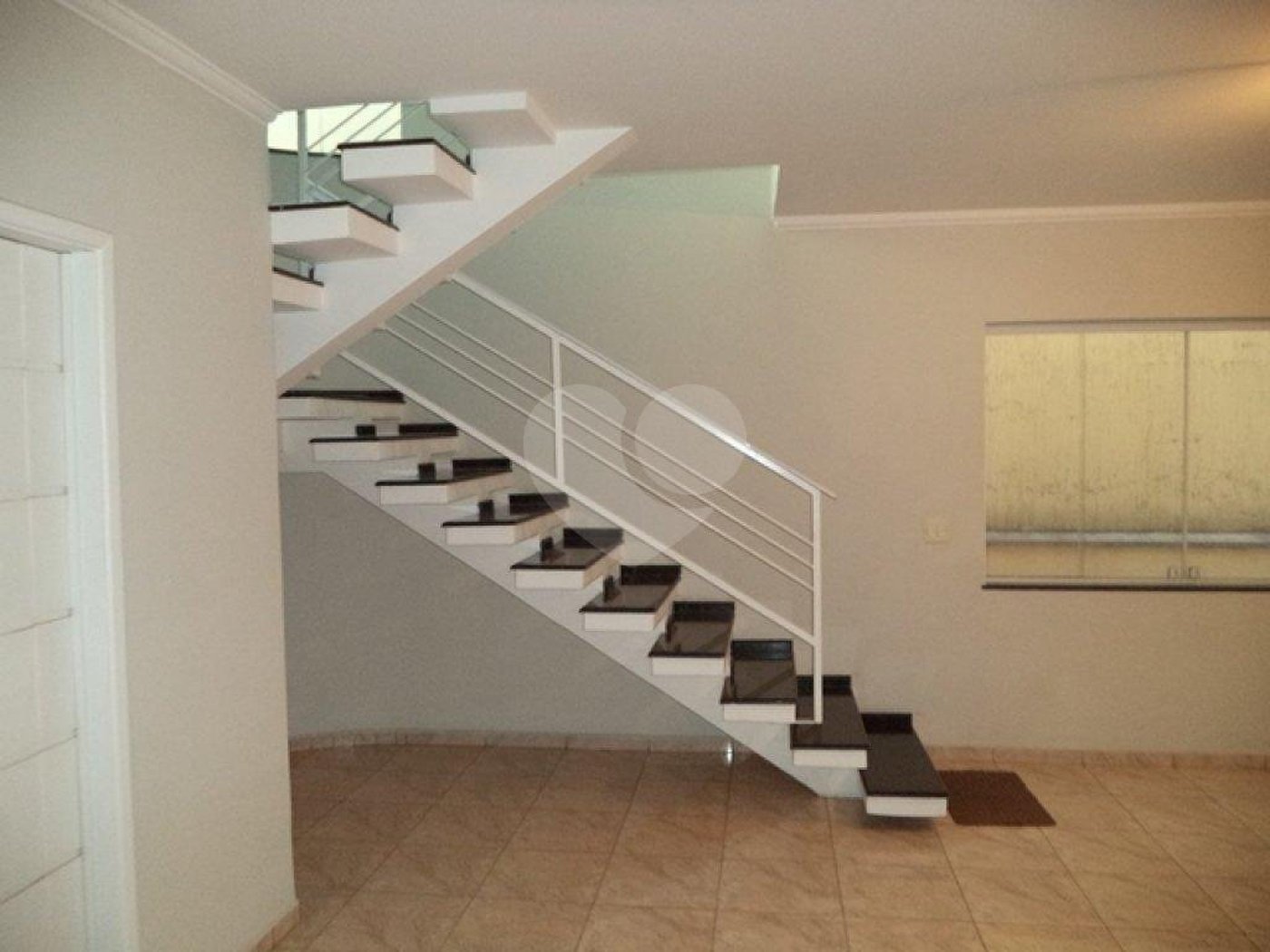 Sobrado para alugar com 4 quartos, sendo 3 suítes,  em Tremembé, São Paulo, SP
