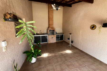 Casa à venda com 3 quartos, sendo 1 suíte,  em Vila São José, Itapetininga, SP