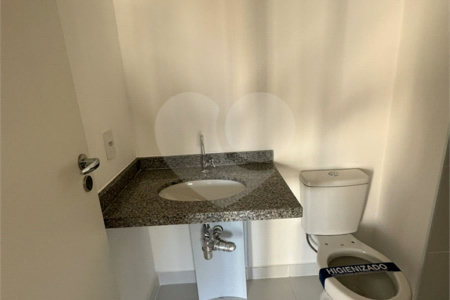 Flat à venda com 2 quartos em Vila Firmiano Pinto, São Paulo, SP