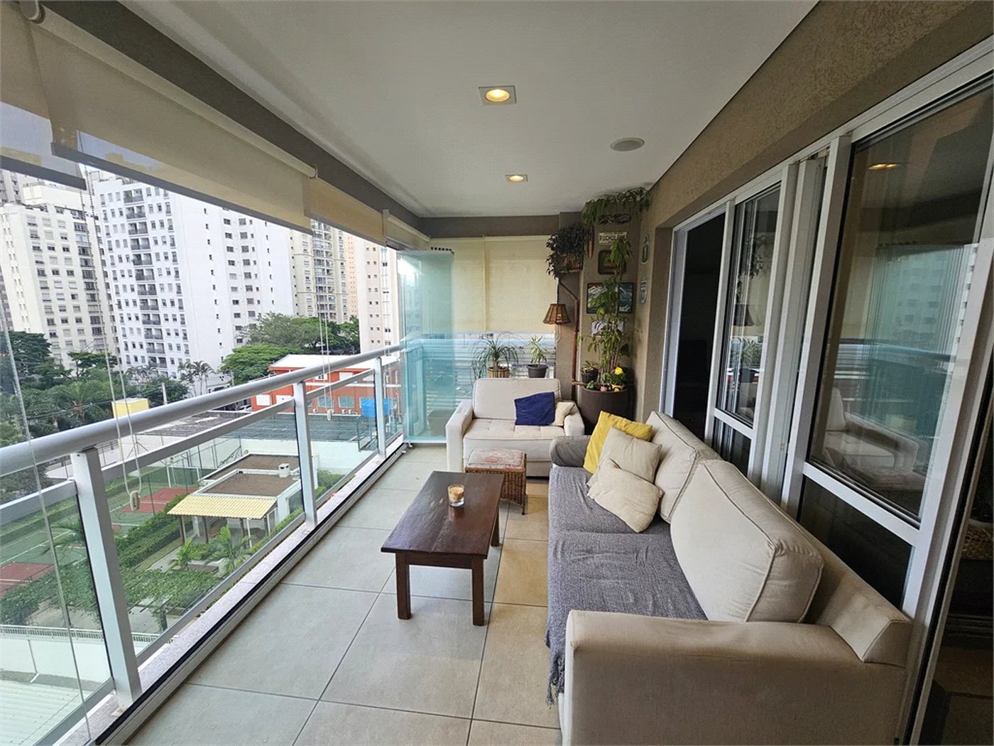 Apartamento para alugar com 2 quartos, sendo 1 suíte, em Jardim das Acácias, São Paulo, SP