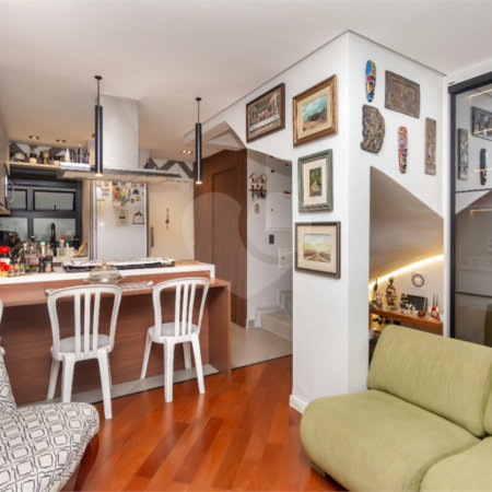 Casa à venda com 2 quartos, sendo 1 suíte, no condomínio Vloft, São Paulo - SP