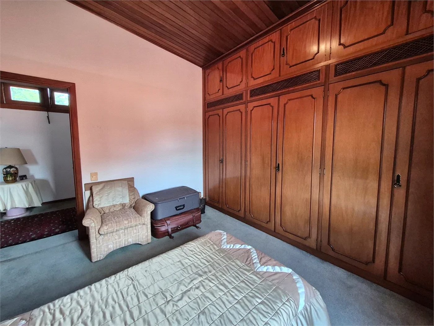 Casa de Vila à venda ou para alugar com 4 quartos, sendo 2 suítes, em Jardim Leonor, São Paulo, SP