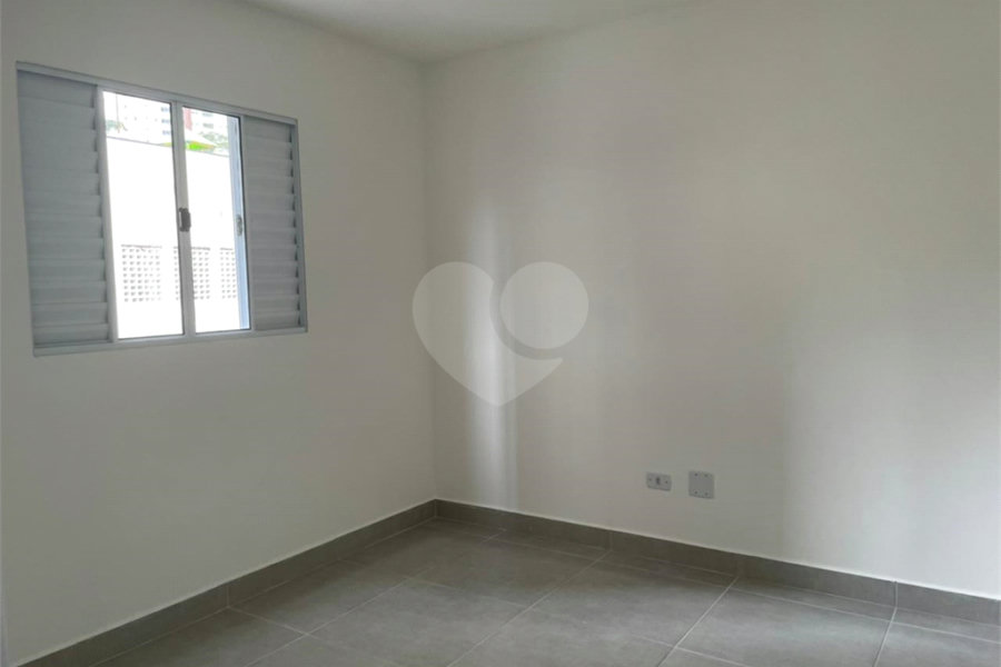 Casa à venda com 2 quartos no condomínio Hebe, São Paulo - SP