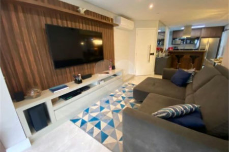 Apartamento à venda com 3 quartos, sendo 1 suíte,  em Vila Regente Feijó, São Paulo, SP