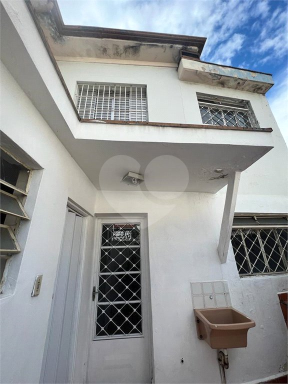 Sobrado à venda com 3 quartos, sendo 1 suíte, em Vila Vitório Mazzei, São Paulo, SP