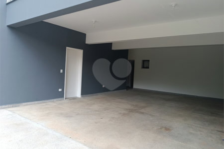 Casa à venda com 3 suítes no condomínio Altos de São Roque, São Roque - SP
