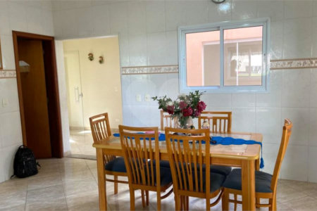 Casa à venda com 4 quartos, sendo 3 suítes, no condomínio Terras de Mont Serrat, Salto - SP