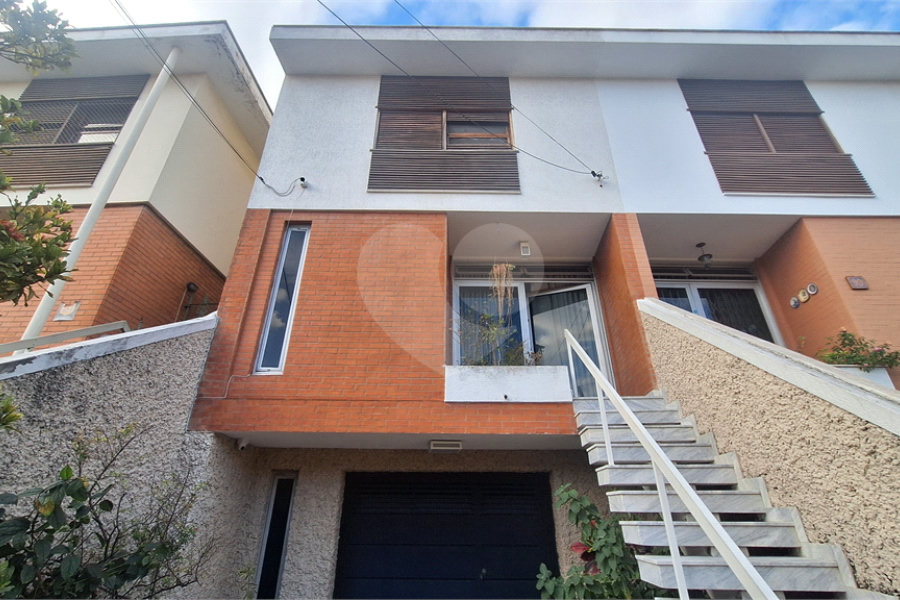 Casa à venda com 4 quartos, sendo 1 suíte,  em Vila Guilherme, São Paulo, SP