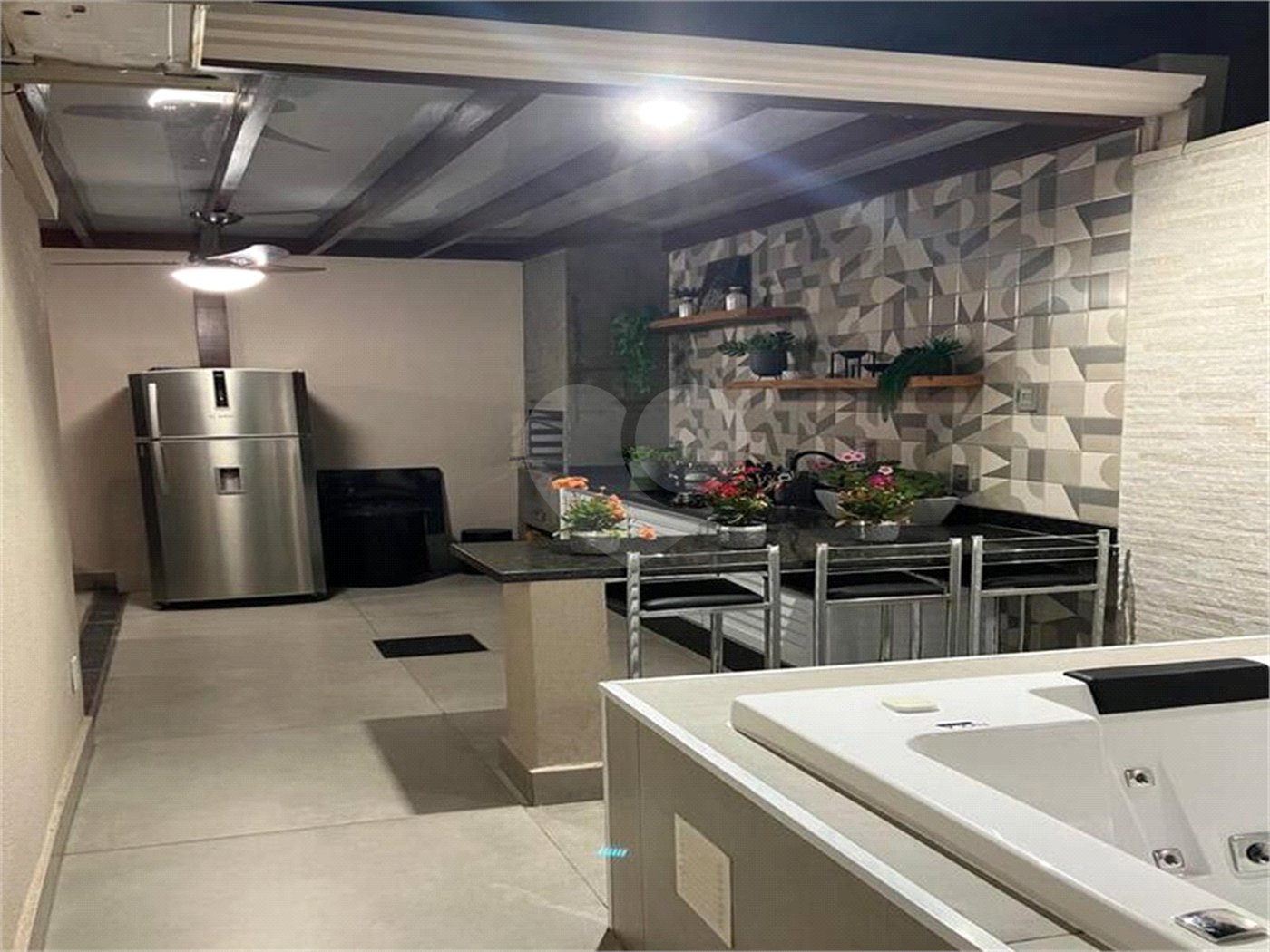 Casa à venda com 3 suítes no condomínio Maison Blanche, Indaiatuba - SP