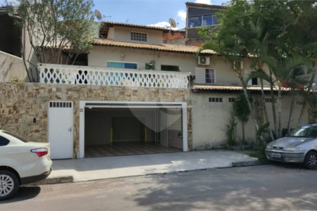 Sobrado à venda com 3 quartos, sendo 1 suíte, em Parque Cidade Jardim Ii, Jundiaí, SP