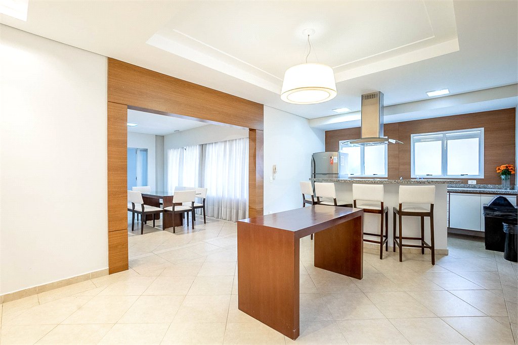 Apartamento à venda ou para alugar com 2 quartos, sendo 1 suíte, em Vila Olímpia, São Paulo, SP