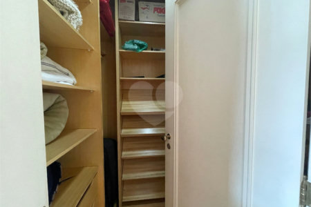 Apartamento à venda com 3 suítes em Campo Belo, São Paulo, SP