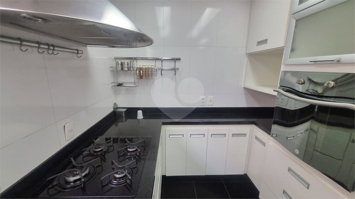 Apartamento à venda com 3 quartos, sendo 1 suíte,  em Indianópolis, São Paulo, SP