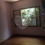 Casa à venda com 5 quartos, sendo 1 suíte, em Roseira, Mairiporã, SP