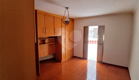 Sobrado à venda com 3 quartos, sendo 1 suíte,  em Parque Rodrigues Alves, São Paulo, SP