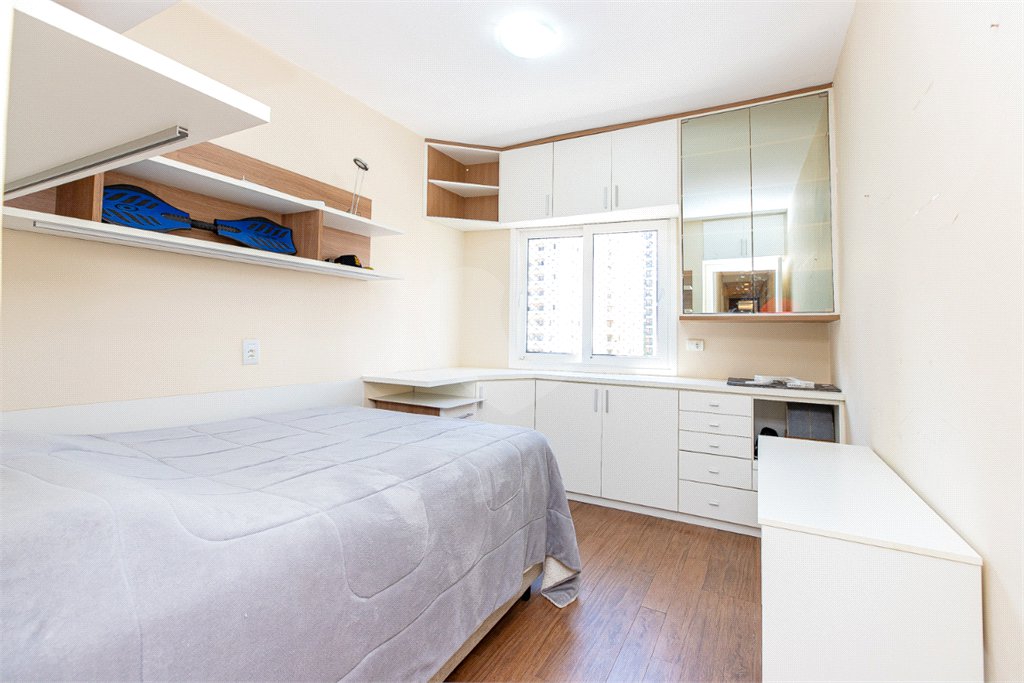 Apartamento à venda com 3 quartos, sendo 1 suíte,  em Brooklin Paulista, São Paulo, SP