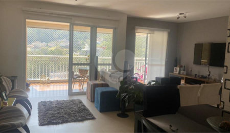 Apartamento à venda com 3 quartos, sendo 1 suíte,  em Horto, São Paulo, SP