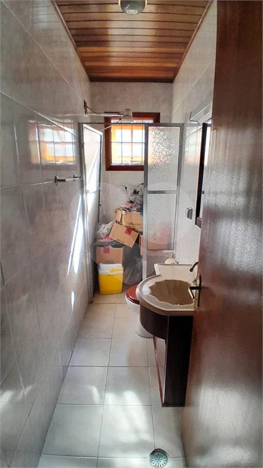 Sobrado à venda com 3 quartos, sendo 1 suíte, em Vila Isabela, Campos do Jordão, SP