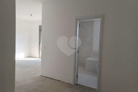 Apartamento à venda com 4 suítes em Real Parque, São Paulo, SP