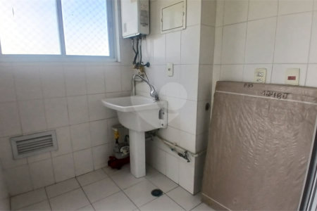 Apartamento para alugar com 2 quartos, sendo 1 suíte, em Vila Anastácio, São Paulo, SP