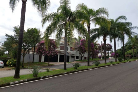 Casa à venda com 4 suítes no condomínio Reserva Colonial, Valinhos - SP