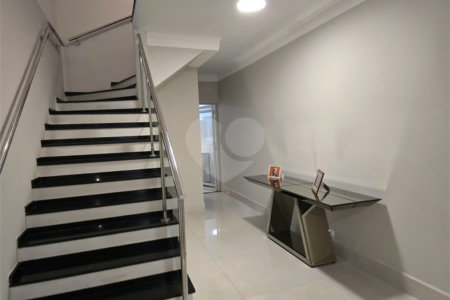 Casa à venda com 3 quartos, sendo 1 suíte, em Santa Teresinha, São Paulo, SP