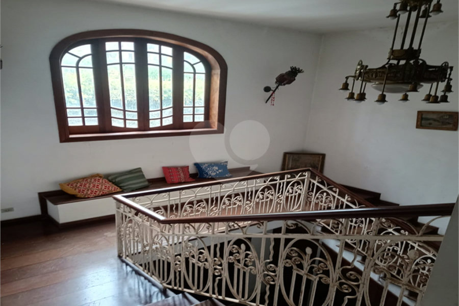 Casa à venda com 4 quartos, sendo 2 suítes, no condomínio Associação Reserva das Hortênsias, Mairiporã - SP