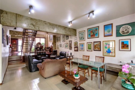Casa para locação no Jardim da Saúde – São Paulo Imóvel amplo e elegante, com 360 m² de área construída em terreno de 400 m²