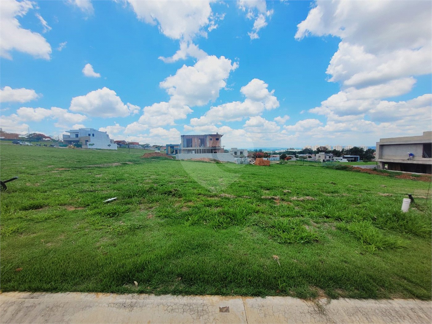 Oportunidade no Condomínio Villa Sapezal com ótima topografia - 360m² – Indaiatuba/SP
