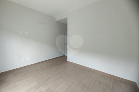 Casa exclusiva em Atibaia de alto padrão com 3 suítes, piscina, espaço gourmet, condomínio fechado, aceita financiamento