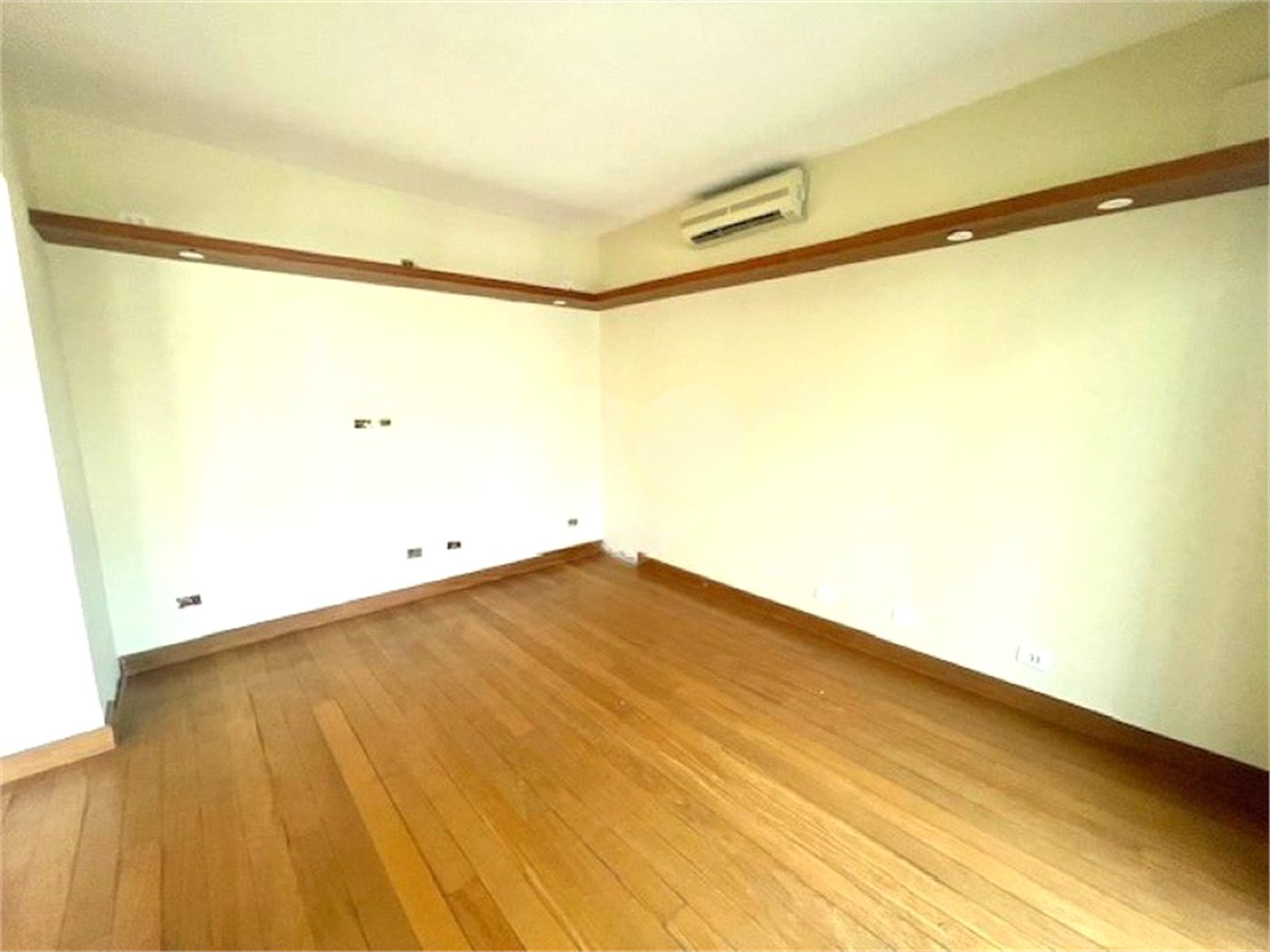 Apartamento à venda ou para alugar com 3 quartos, sendo 1 suíte, em Itaim Bibi, São Paulo, SP