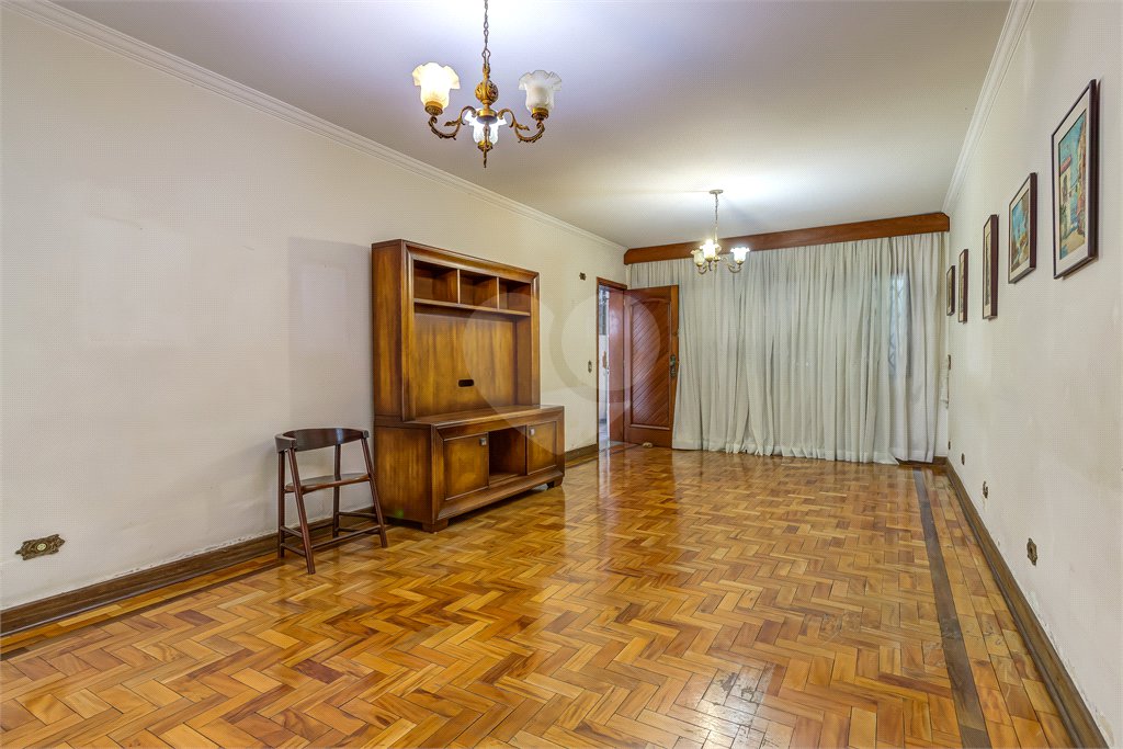Casa à venda com 3 quartos, sendo 1 suíte, em Vila Clementino, São Paulo, SP