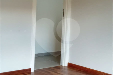 Casa à venda com 4 suítes no condomínio Estância Marambaia, Vinhedo - SP