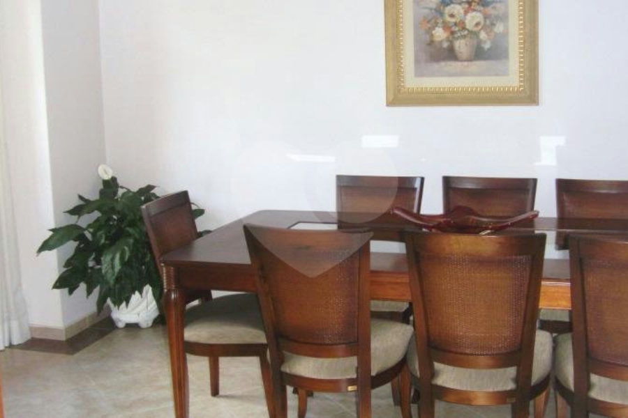 Sobrado à venda com 4 quartos, sendo 2 suítes, em Horto Florestal, São Paulo, SP