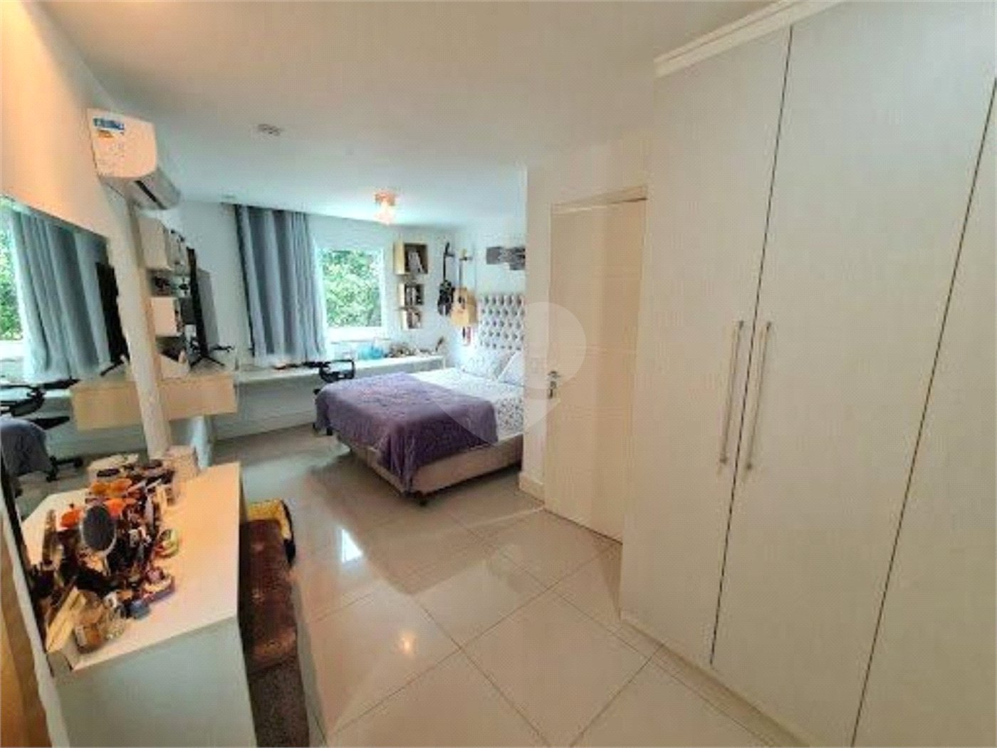 Casa para alugar com 5 suítes no condomínio Recanto das Garças V, Cotia - SP
