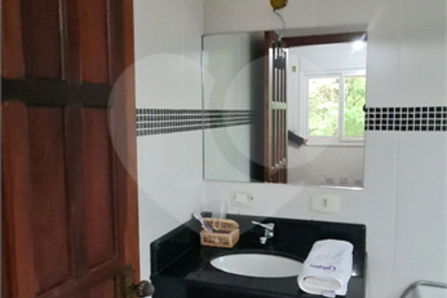 Casa à venda com 4 suítes no condomínio Jardim da Montanha I, Mairiporã - SP