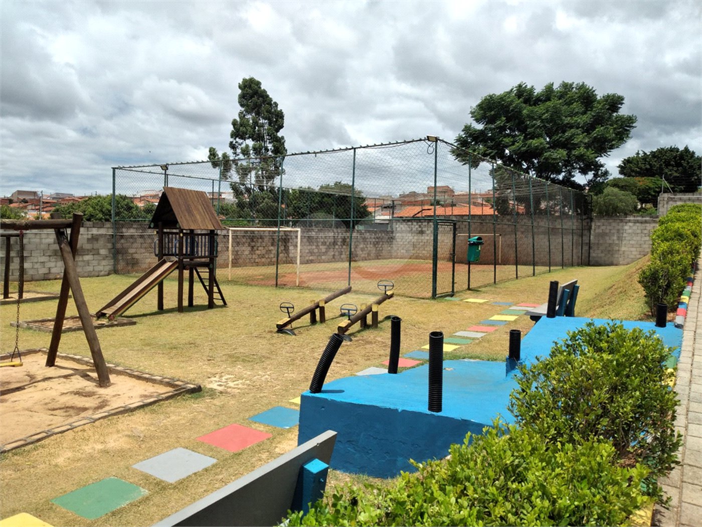 Casa à venda com 2 quartos no condomínio Novo Horizonte, Itapetininga - SP