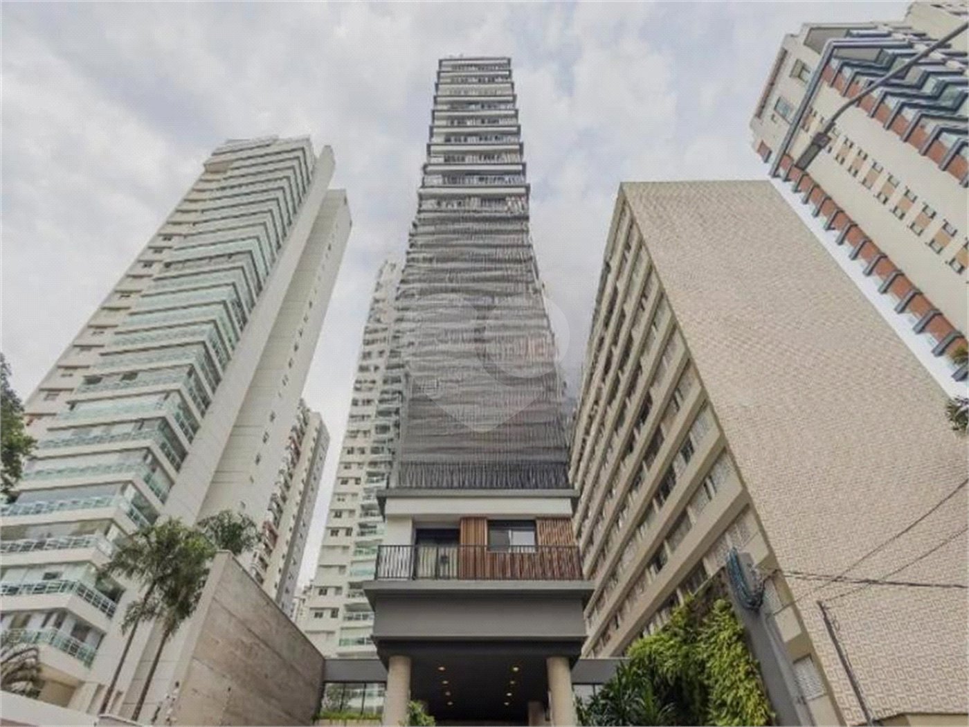 Apartamento à venda com 2 suítes em Cerqueira César, São Paulo, SP