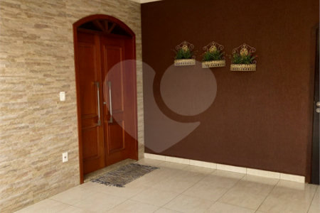 Casa à venda com 3 quartos, sendo 1 suíte, em Bosque, Vinhedo, SP
