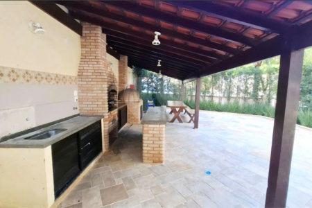 Casa à venda com 3 quartos, sendo 1 suíte,  no condomínio Villas de São Francisco I, São Paulo - SP