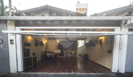 Sobrado à venda com 3 quartos, sendo 1 suíte,  em Chácara Santo Antônio (zona Sul), São Paulo, SP