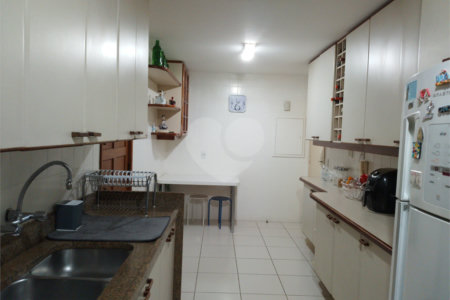 Apartamento à venda com 4 quartos, sendo 1 suíte, em Tijuca, Rio de Janeiro, RJ