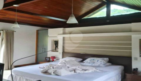 Casa à venda com 4 quartos, sendo 6 suítes,  em Campo Grande, Rio de Janeiro, RJ