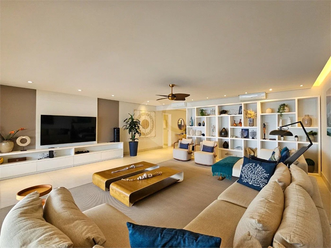 Apartamento à venda com 4 suítes em Riviera de São Lourenço, Bertioga, SP
